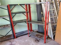 Storage shelves (2)
Set of 2 metal shelving
