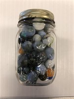 Pint Jar w/marbles