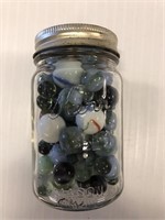 Pint Jar w/marbles