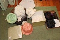 4 Victorian style ladies hats and a box of