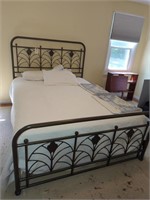 METAL FRAMED QUEEN SIZE BED