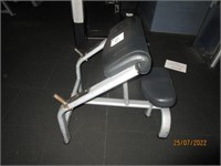 Steel framed arm curl bench with vinyl padding