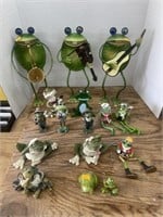 Frog figures