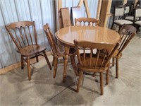 6 Piece - Round Maple Dining Table W/Leafs