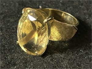 14K Gold Ring with yellow citron stone