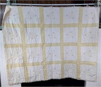 Vtg Quilt with Rose & Heart Pattern