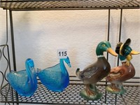 PAIR OF SHAFFORD CERAMIC DUCKS AND 2 BLUE GLASS