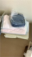 Lot of assorted linens