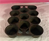 Griswold No. 10 Cast Iron Muffin Pan