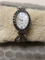 Lady Watch Vivani Running Quartz K981,worth $50