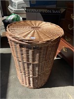 WICKER LAUNDRY BASKET WITH LINER