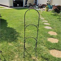 2 Garden  Trellis