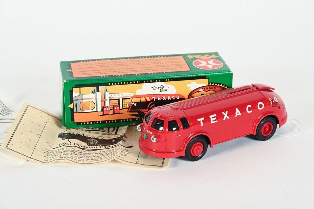 ERTL TEXACO 1934 DIAMOND T TANKER BANK