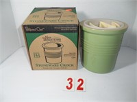 1314 Stoneware Crock