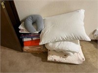 Misc. bedding and pillows