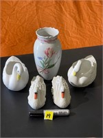 HOMCO vase and 4 Swans