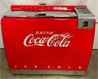 EMB. COCA COLA CAVALIER DRINK BOX