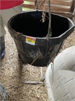 Rubber water bucket