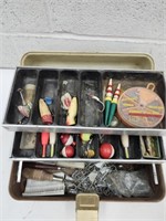 Beaver Tackle Box w Contents, Vintage Lures +