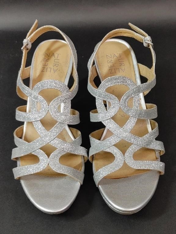 Naturalizer Silver Sparkly Size 8.5 Heels