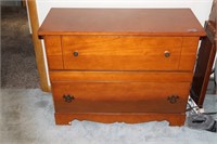 2 Wooden Chest of Drawers
