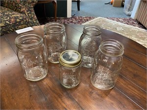 4 Mason Jars (no lids)