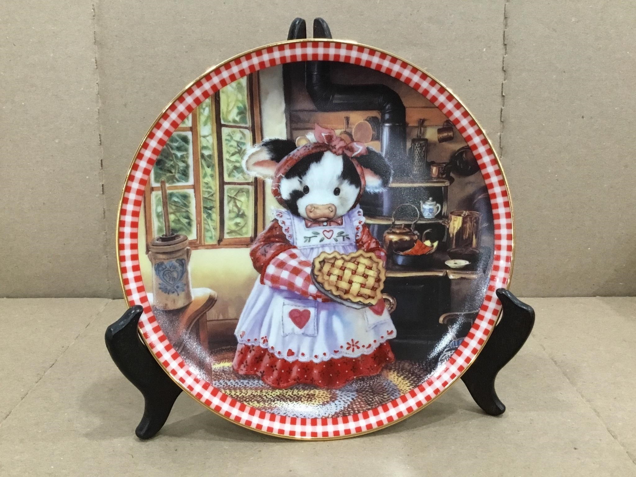 1995 Mary's Moo Moos Plate Collection