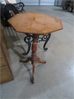 OCTANGULAR PEDESTAL SIDE TABLE