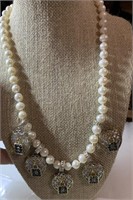 PARISIAN LOCK NECKLACE W PEARLS LOVE THIS