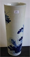 Large blue & white sleeve vase decorated with