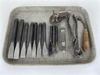 Tray lot of Oxford Chisels & Misc. Tools