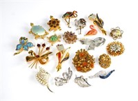 Vintage costume brooches incl. Miriam Haskell