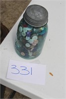 QUART  JAR OF BUTTONS