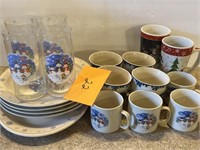 (19) PC HOLIDAY DINNER WARE
