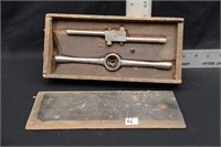 ANTIQUE TAP AND DIE HANDLES