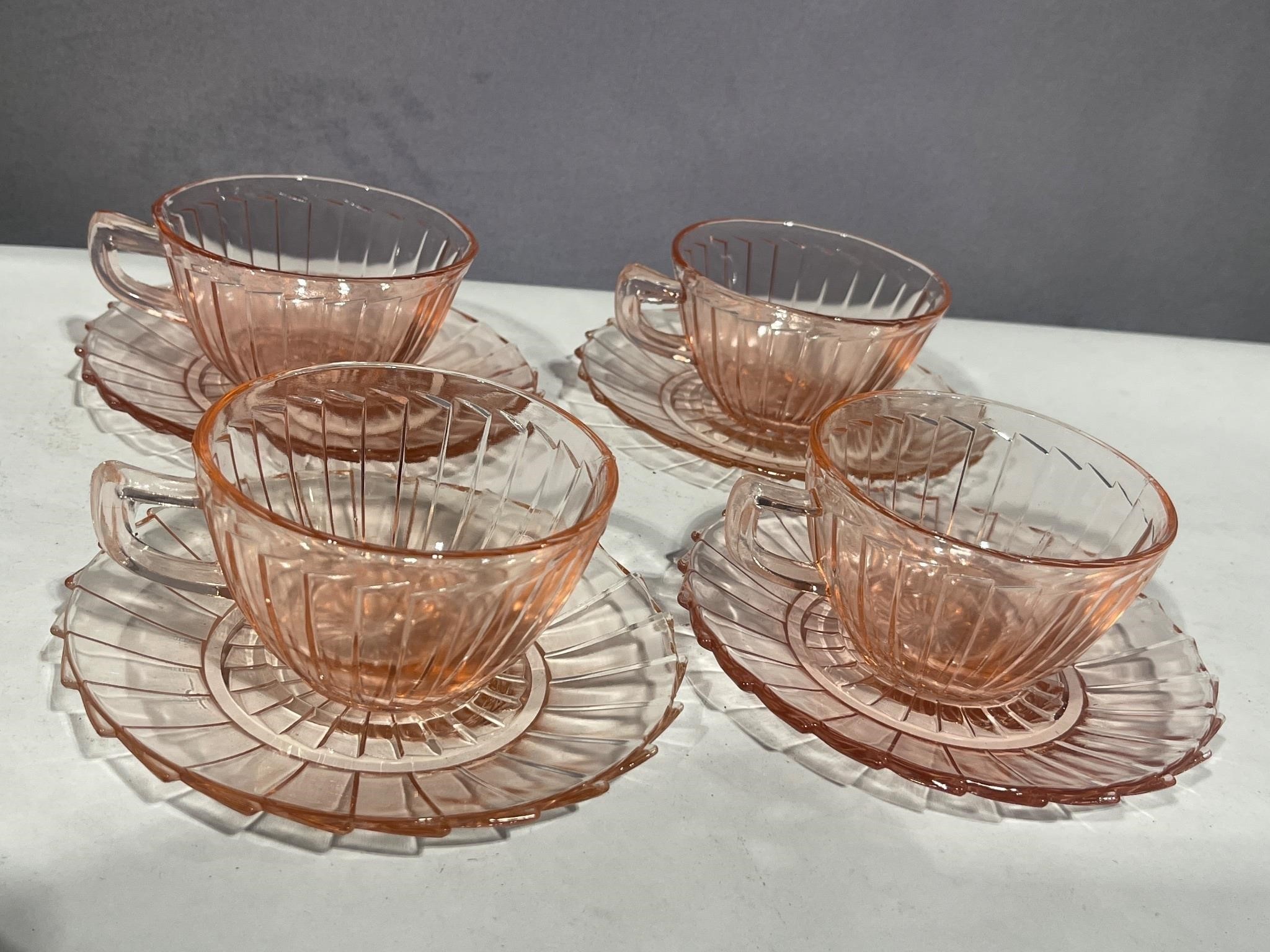 4 pinwheel cups/saucers