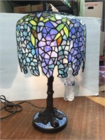 Tiffany Style Table Lamp works