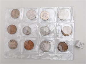 12 pièces de monnaie internationales