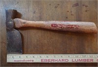Plumb hatchet hammer