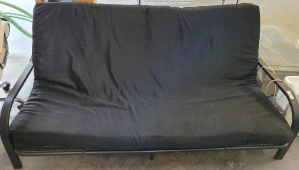 METAL  FRAME FUTON