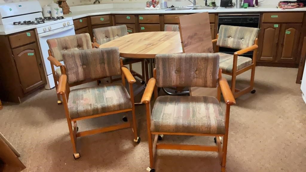 Kitchen table 42 x 42 x 30 w/6 roller chairs, 17”