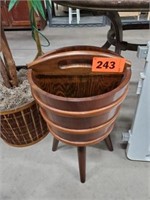 3 LEGGED WOOD BUCKET