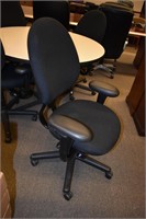 STEELCASE CRITERION EXECUTIVE CHAIR