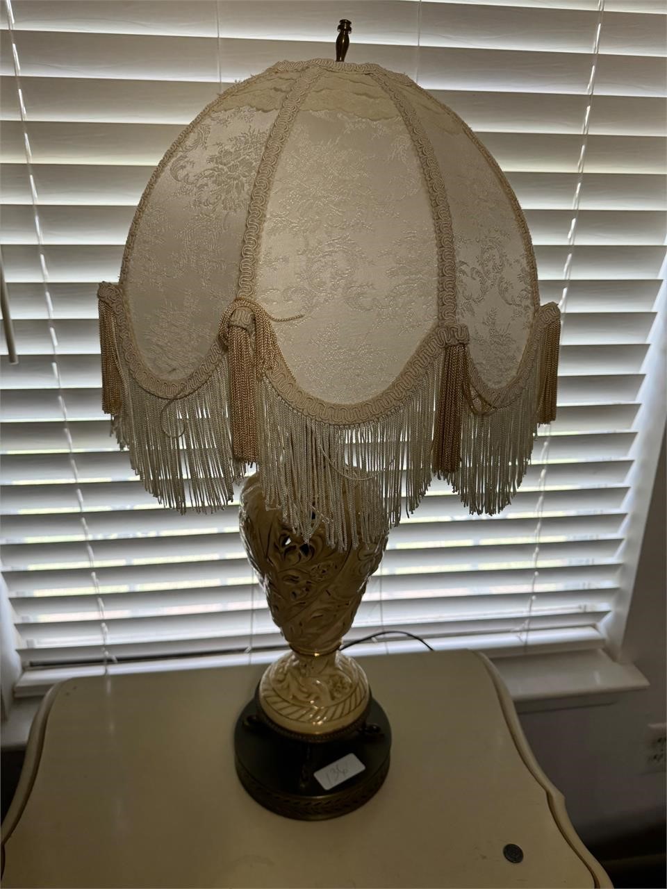 VINTAGE LAMP