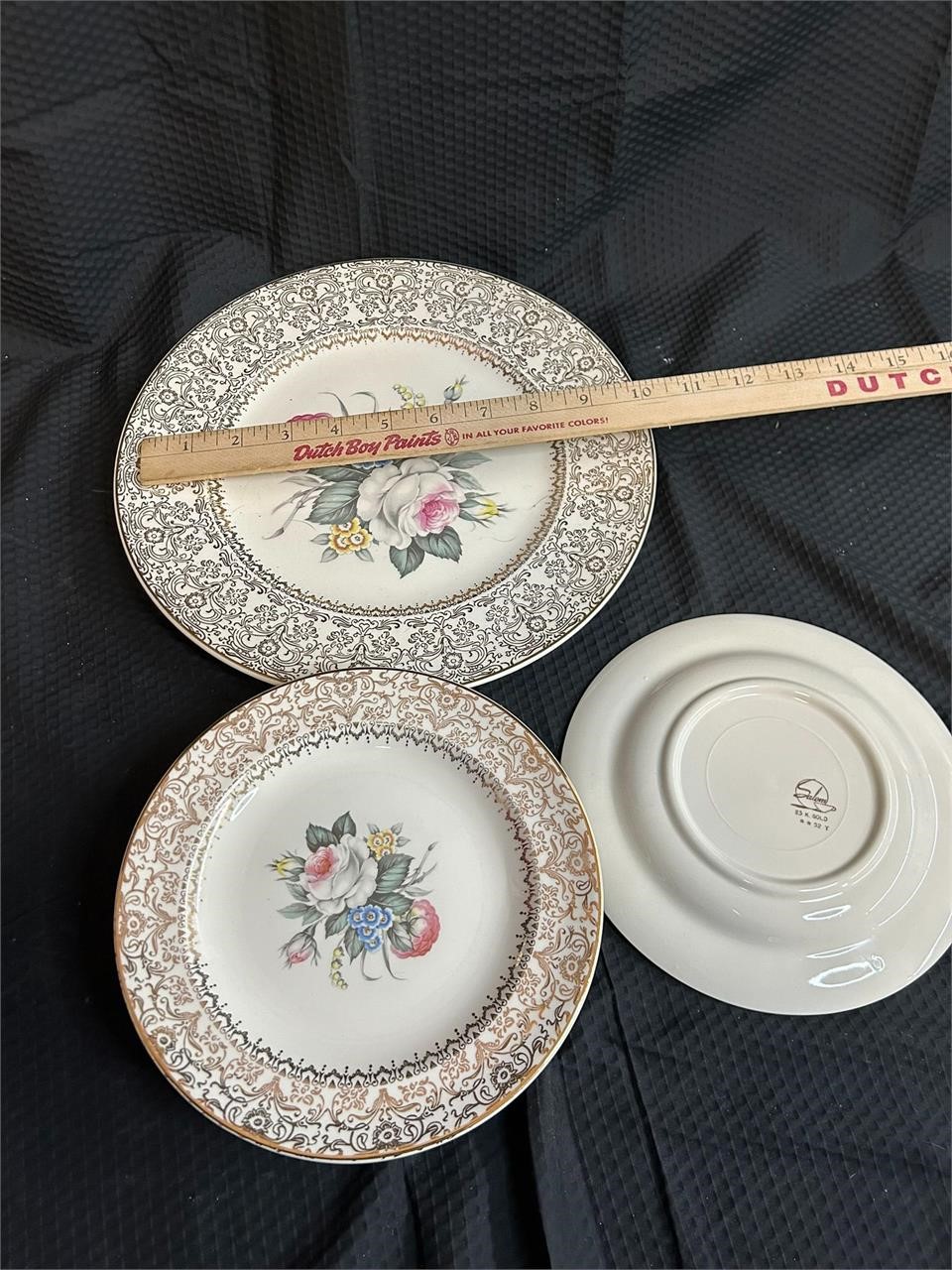 Salem 23K Gold Plates Lot - 1x9" 6x8"