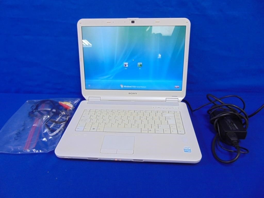 Sony Vaio Laptop ( Working ) Windows Vista ,