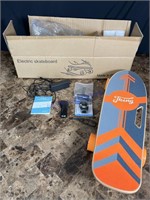 Electric skateboard new in the box H2S-01
