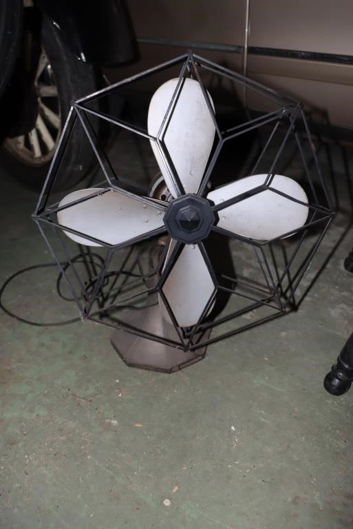 Westinghouse octagon shaped fan Model No. 768767