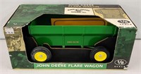 John Deere Flare Wagon 1/8 Scale NIB