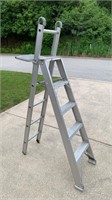 Aluminum step/extension ladder *NO SHIPPING*
